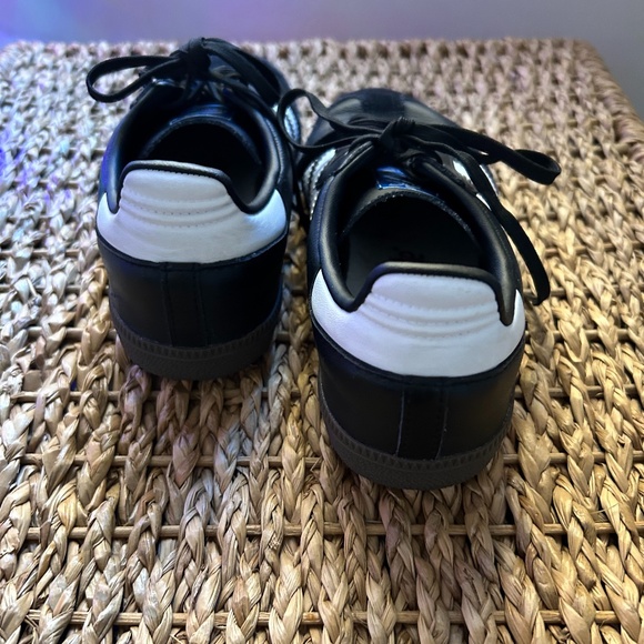 Adidas Black Samba's - Picture 3 of 5